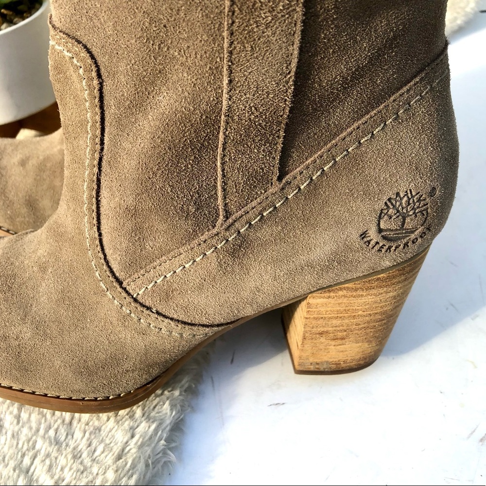 *🎉HP 🎉 Timberland | Earthkeepers Rudston taupe Suede Heeled Boots Size 8 - Picture 2 of 16